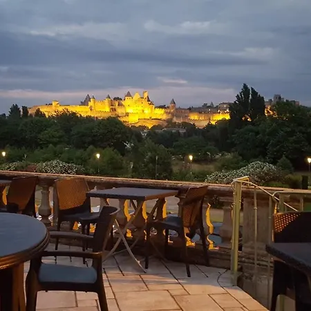 Carcassonne Guesthouse Готель типу 