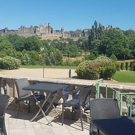 فندق مبيت وإفطار Carcassonne Guesthouse 3*