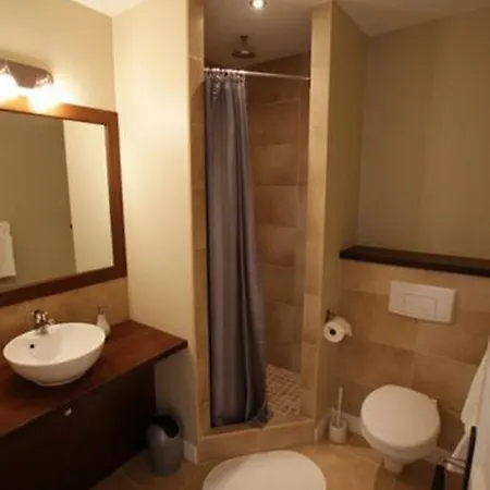 Carcassonne Guesthouse Nocleg ze śniadaniem 4*