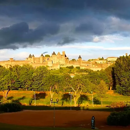 Nocleg ze śniadaniem Carcassonne Guesthouse