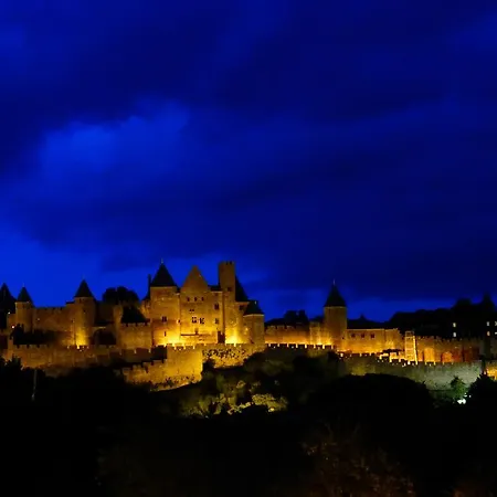 Carcassonne Guesthouse Готель типу 