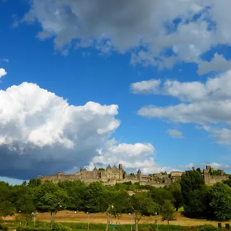 Carcassonne Guesthouse Готель типу 
