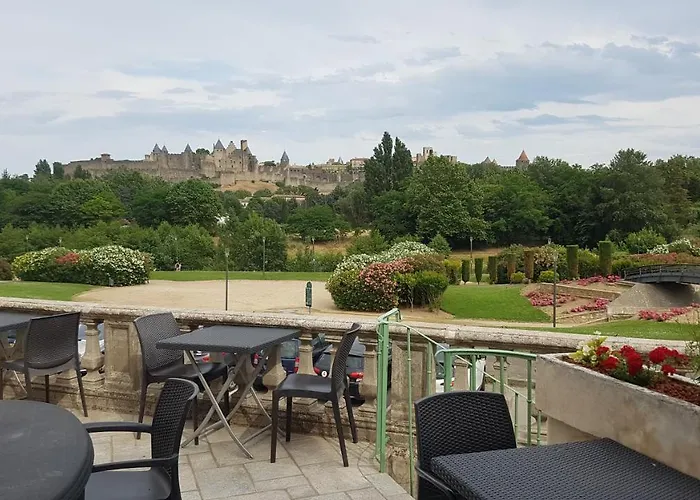 Carcassonne Guesthouse Oda ve Kahvaltı